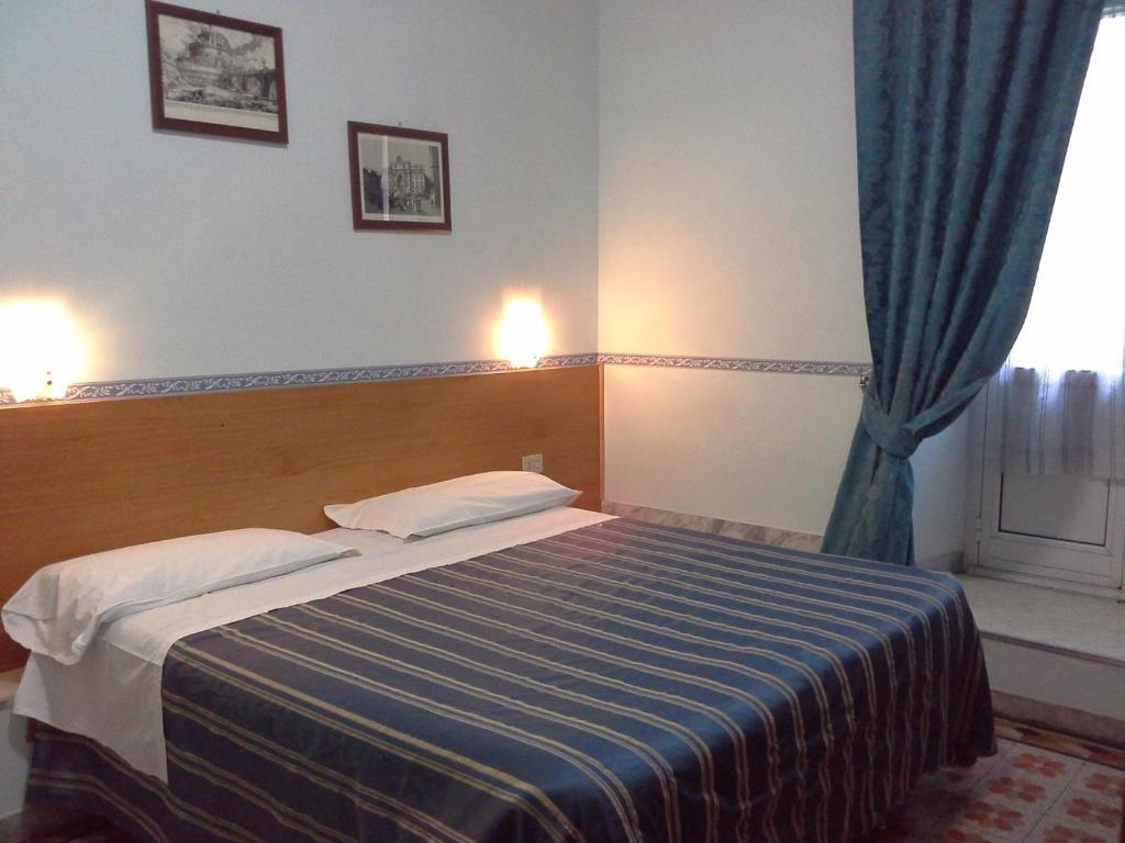 Collina Suites Rom Værelse billede