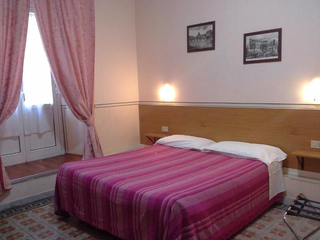 Collina Suites Rom Værelse billede